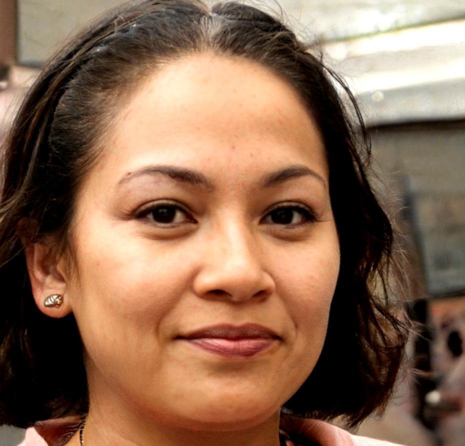 Portret Raluca Mircea specialist conținut web